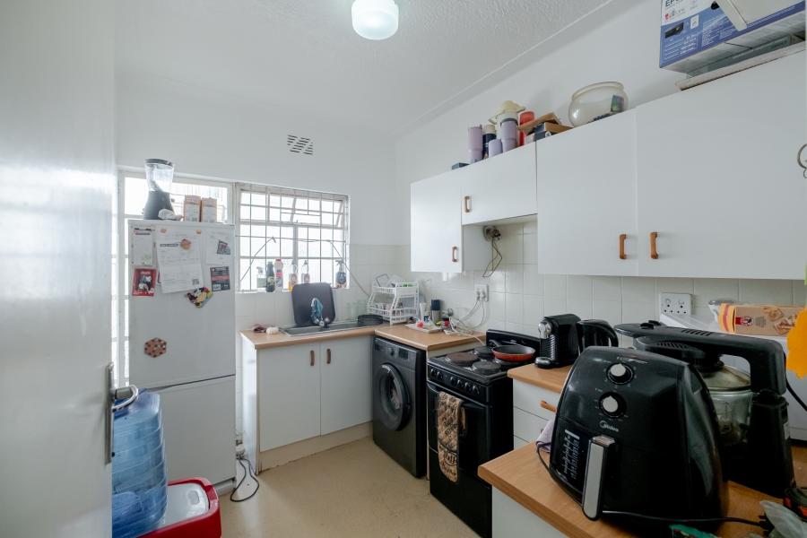 2 Bedroom Property for Sale in Sea Point Western Cape
